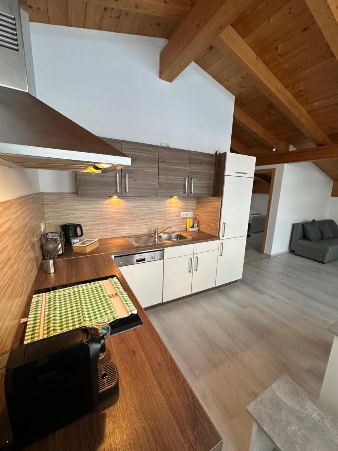 Leo 2 Apartment *